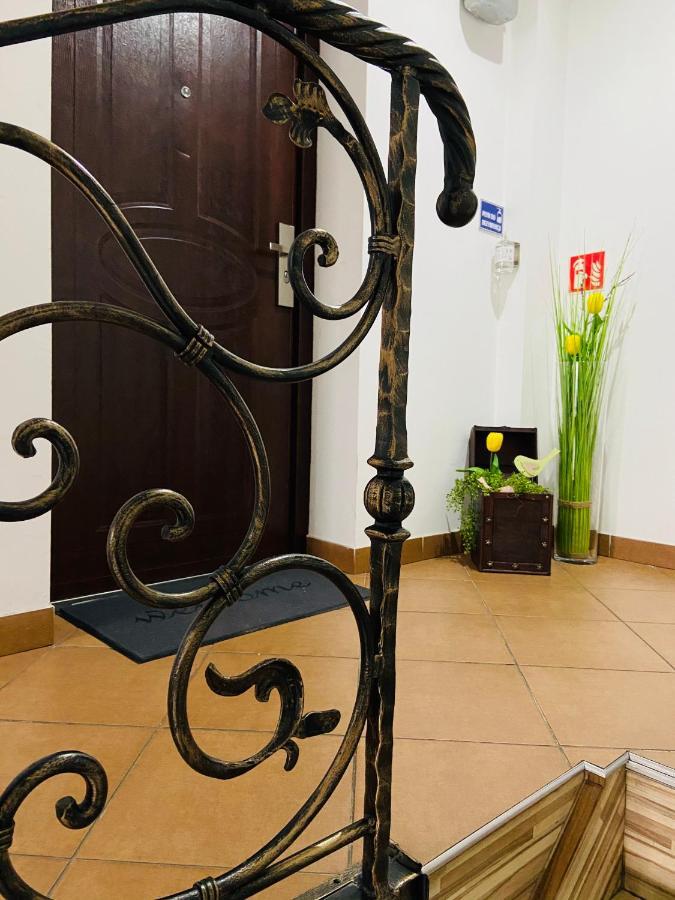 Apartament Na Starowce III プシュチナ エクステリア 写真